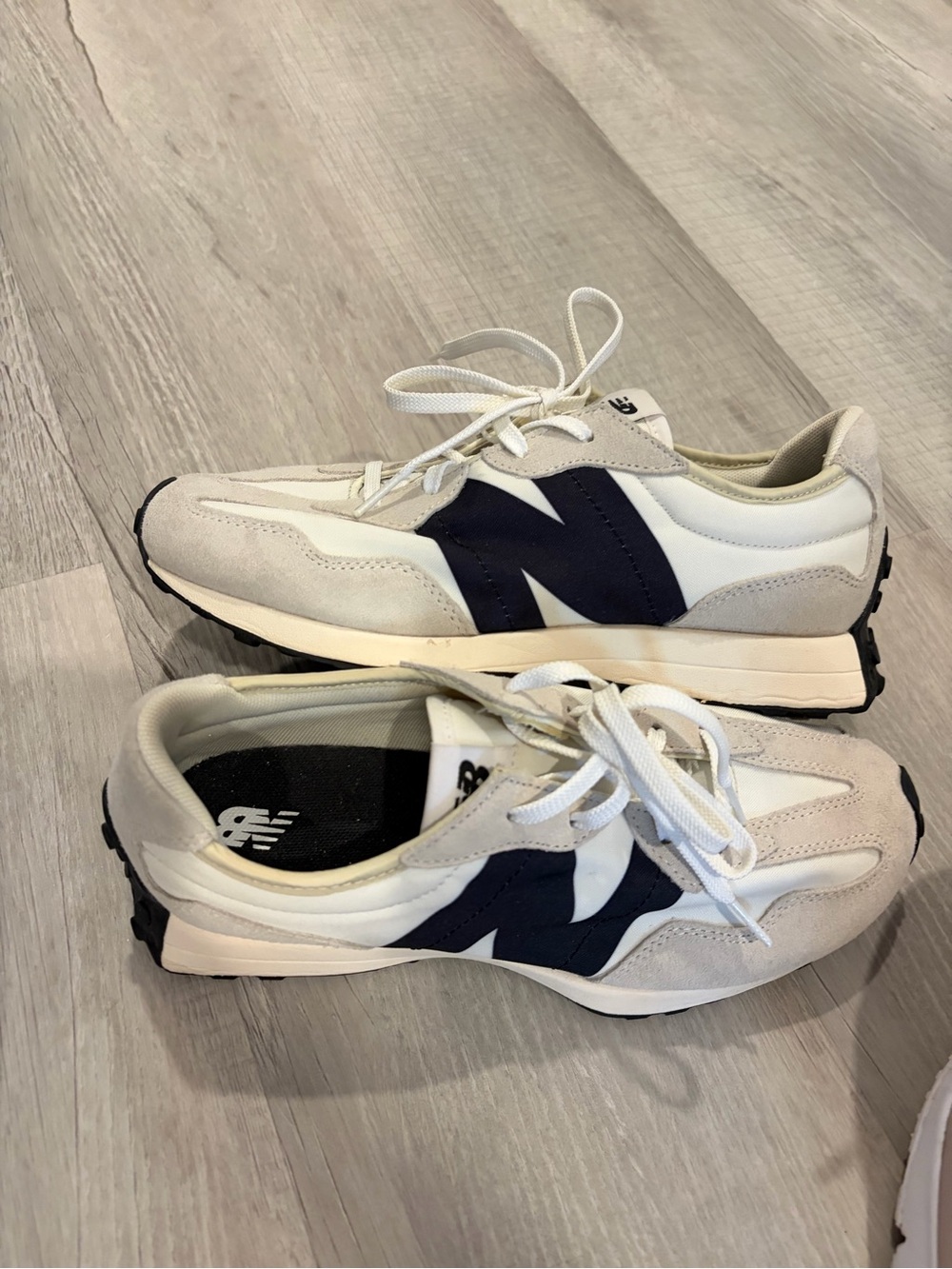 New Balance youth White & Navy Retro Runner